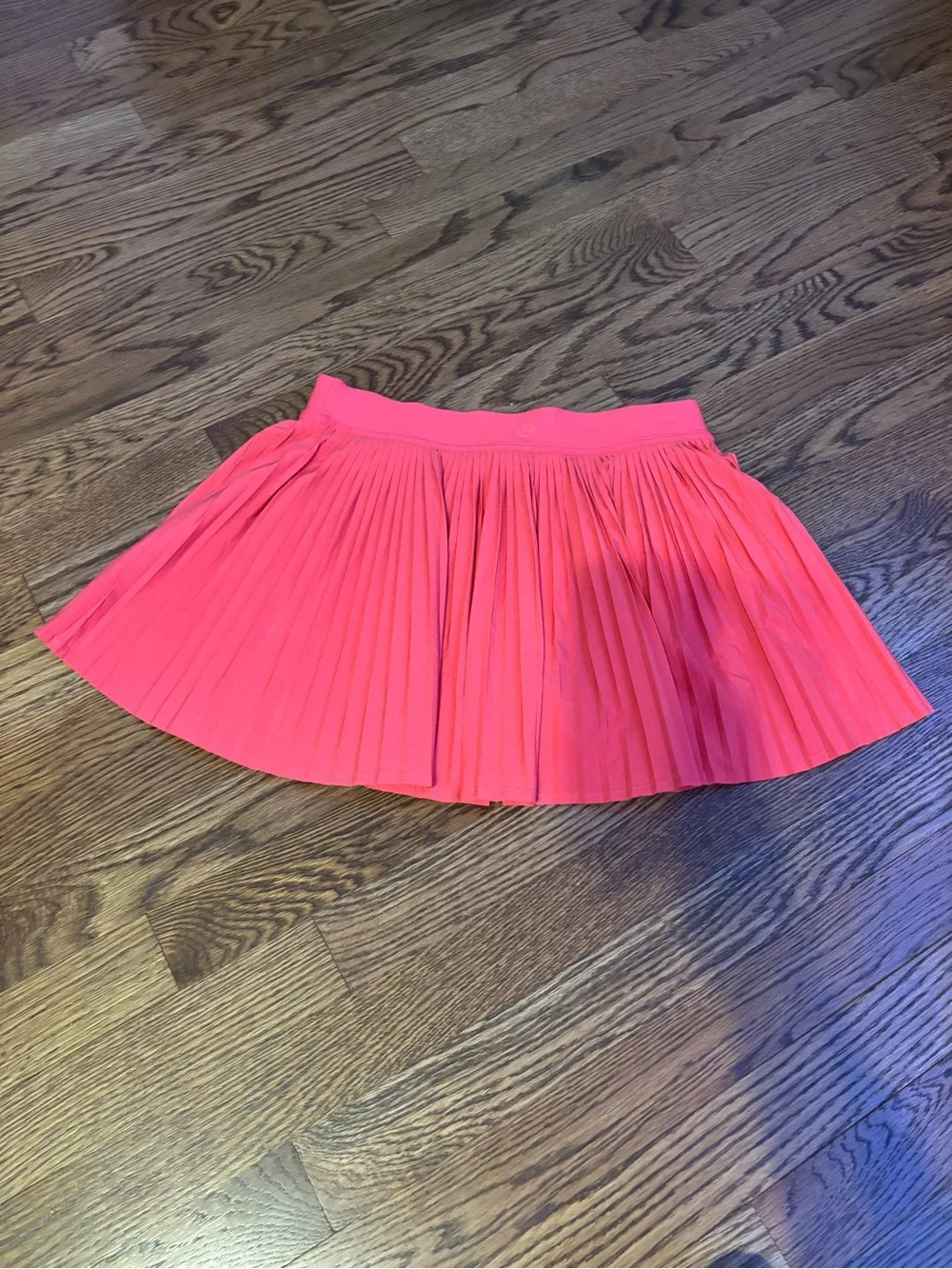 Size 6 - Lululemon hto pink accordion skirt